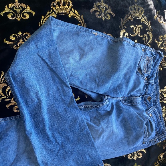 Jeans - Picture 2 of 3